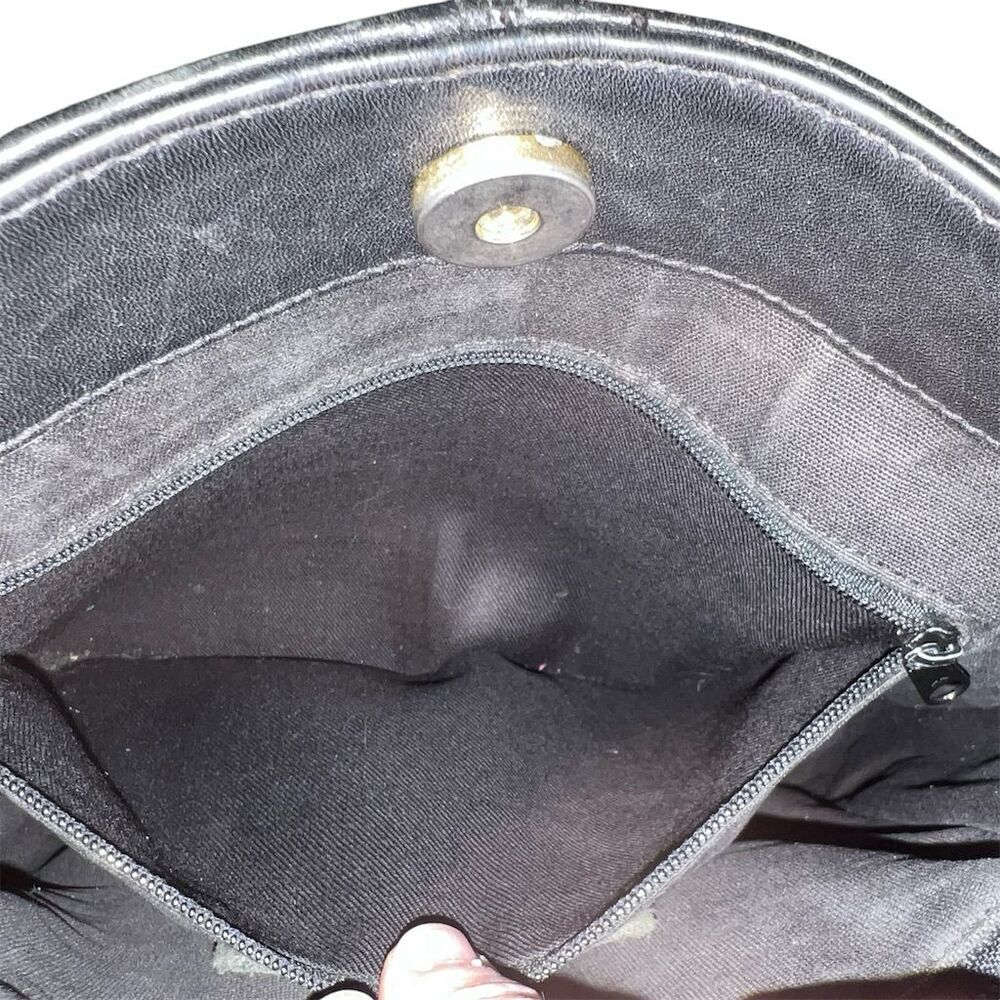 Etienne Aigner Vintage Black Leather Pouch Shoulder Bag Flap Buckle Casual​ - Picture 8 of 10